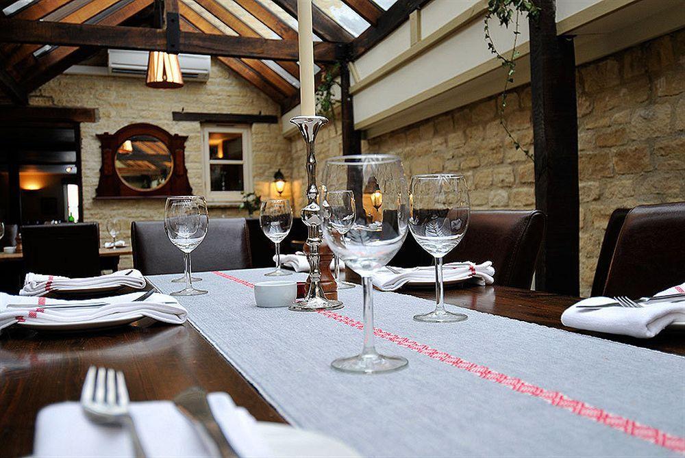The Chequers Inn Cassington Exterior foto