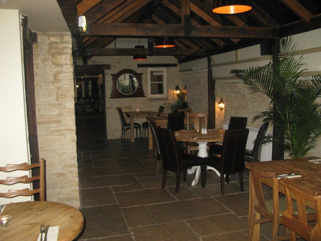 The Chequers Inn Cassington Exterior foto
